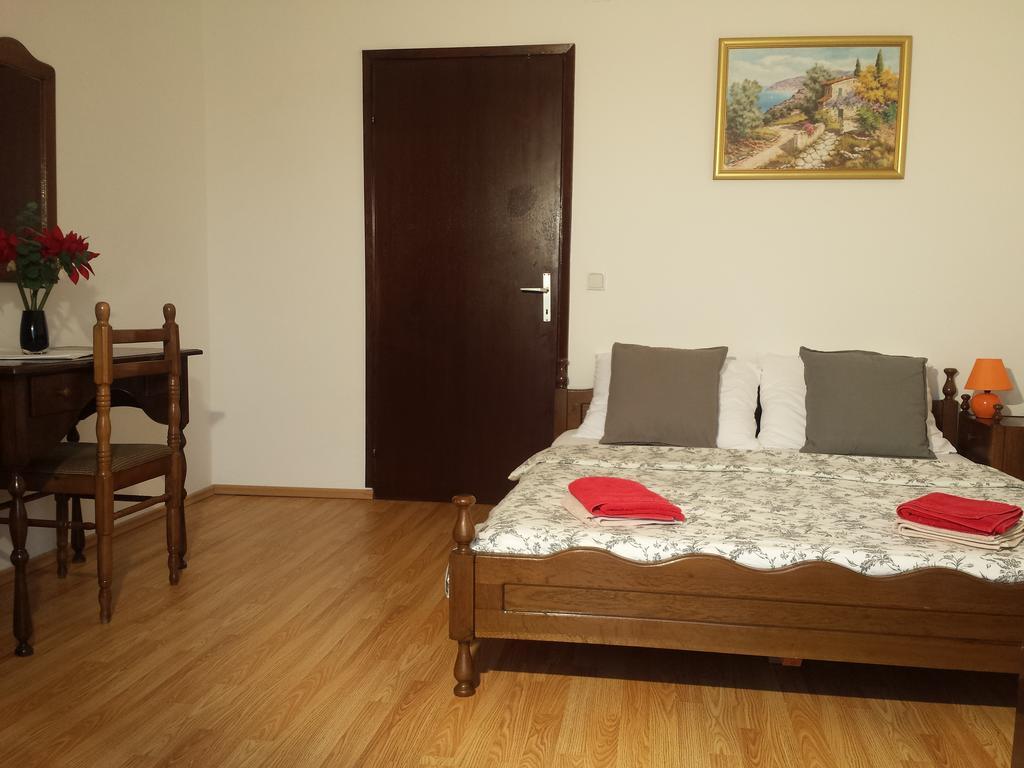 Apartments "Villa Mungos" Sobra Luaran gambar