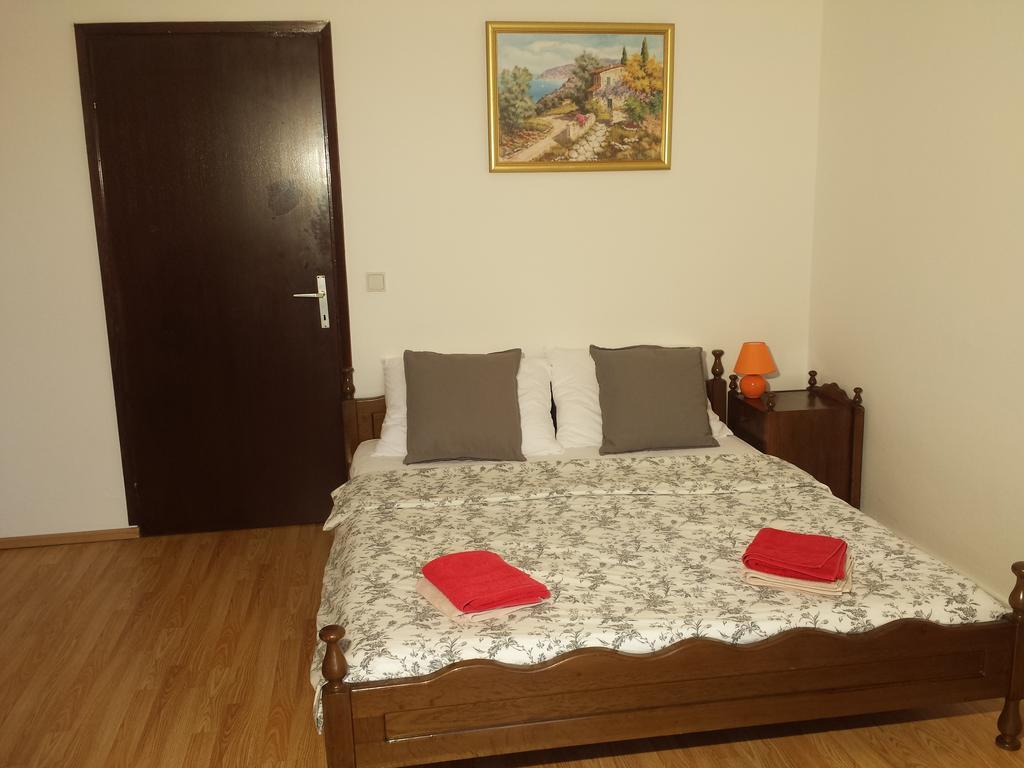 Apartments "Villa Mungos" Sobra Luaran gambar