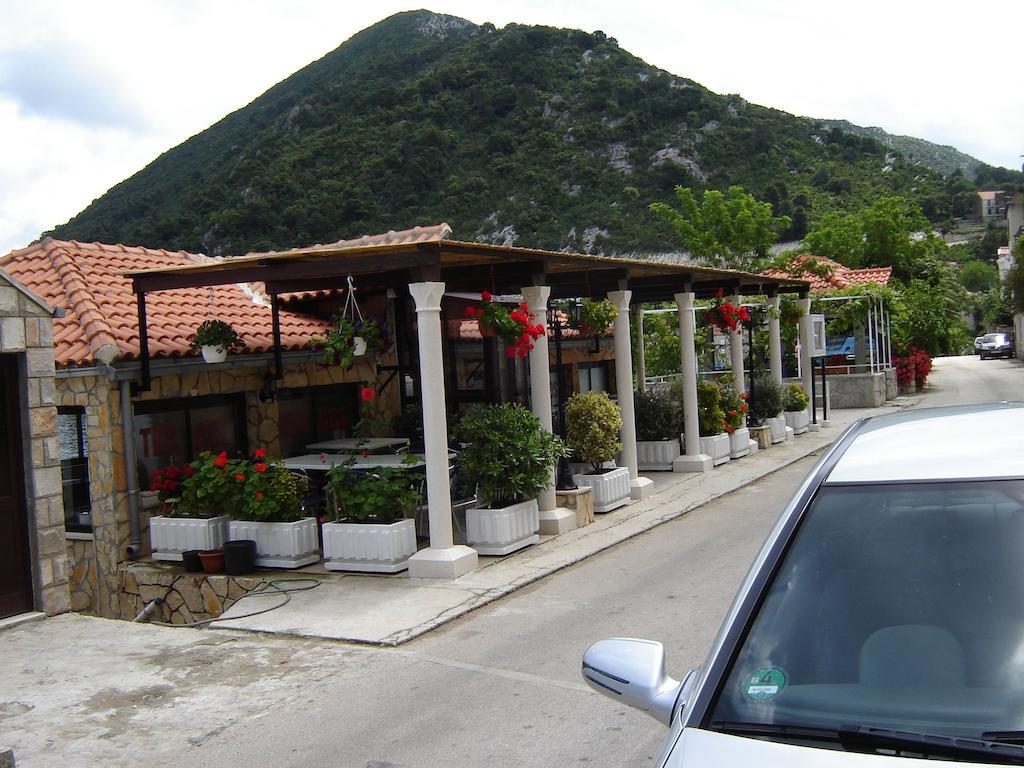 Apartments "Villa Mungos" Sobra Luaran gambar